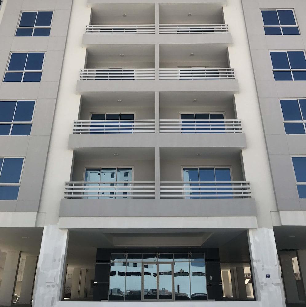Al Manzil Residence Hidd2 Manamah Buitenkant foto