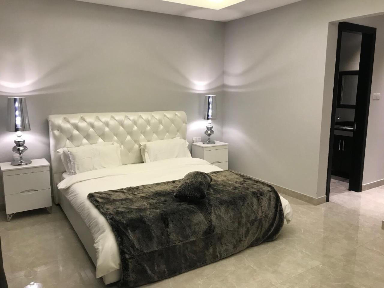 Al Manzil Residence Hidd2 Manamah Buitenkant foto